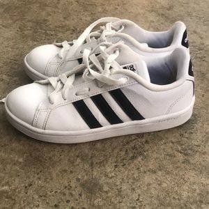 Adidas size 61/2